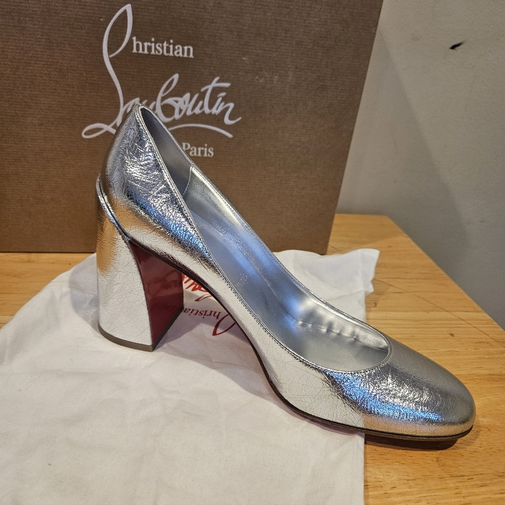 Christian Louboutin Miss Sab 85mm Silver Block Heel Pump EU 39.5 US 9.5 NIB - Picture 3 of 6